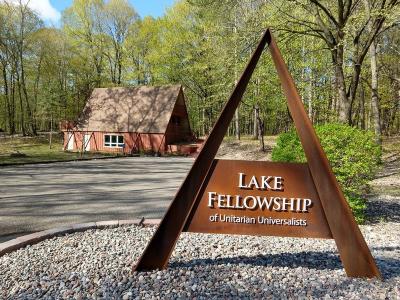 photo of the Lake Fellowship UU sign and A-Frame